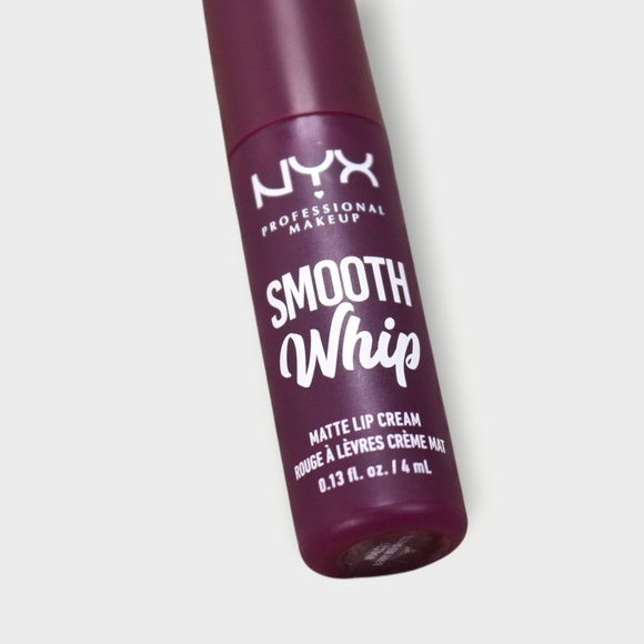 NYX Smooth Whip Matte Lip Cream - Berry Bed Sheets - WMLC11 - 0.13 fl oz - New - Picture 2 of 5